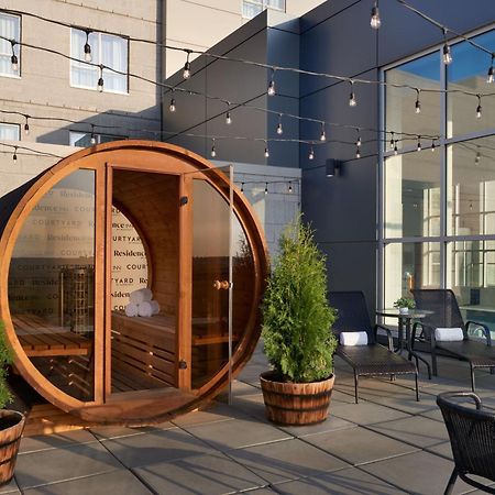 Residence Inn By Marriott Calgary Airport Bagian luar foto