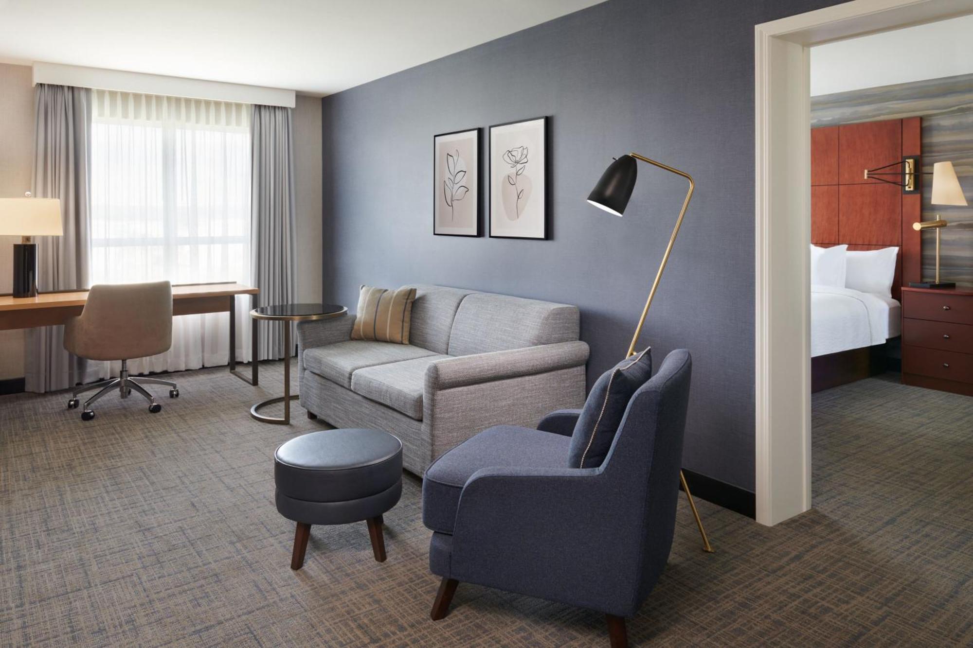Residence Inn By Marriott Calgary Airport Bagian luar foto