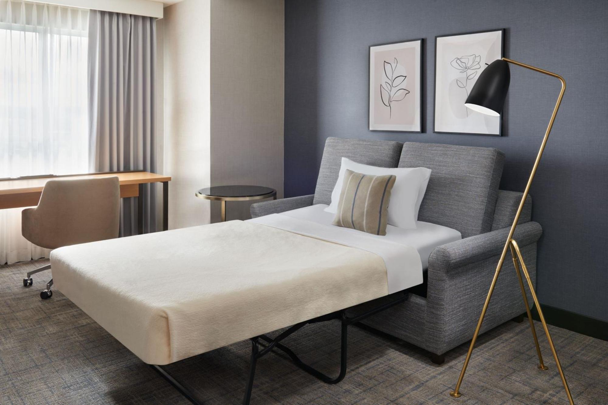 Residence Inn By Marriott Calgary Airport Bagian luar foto