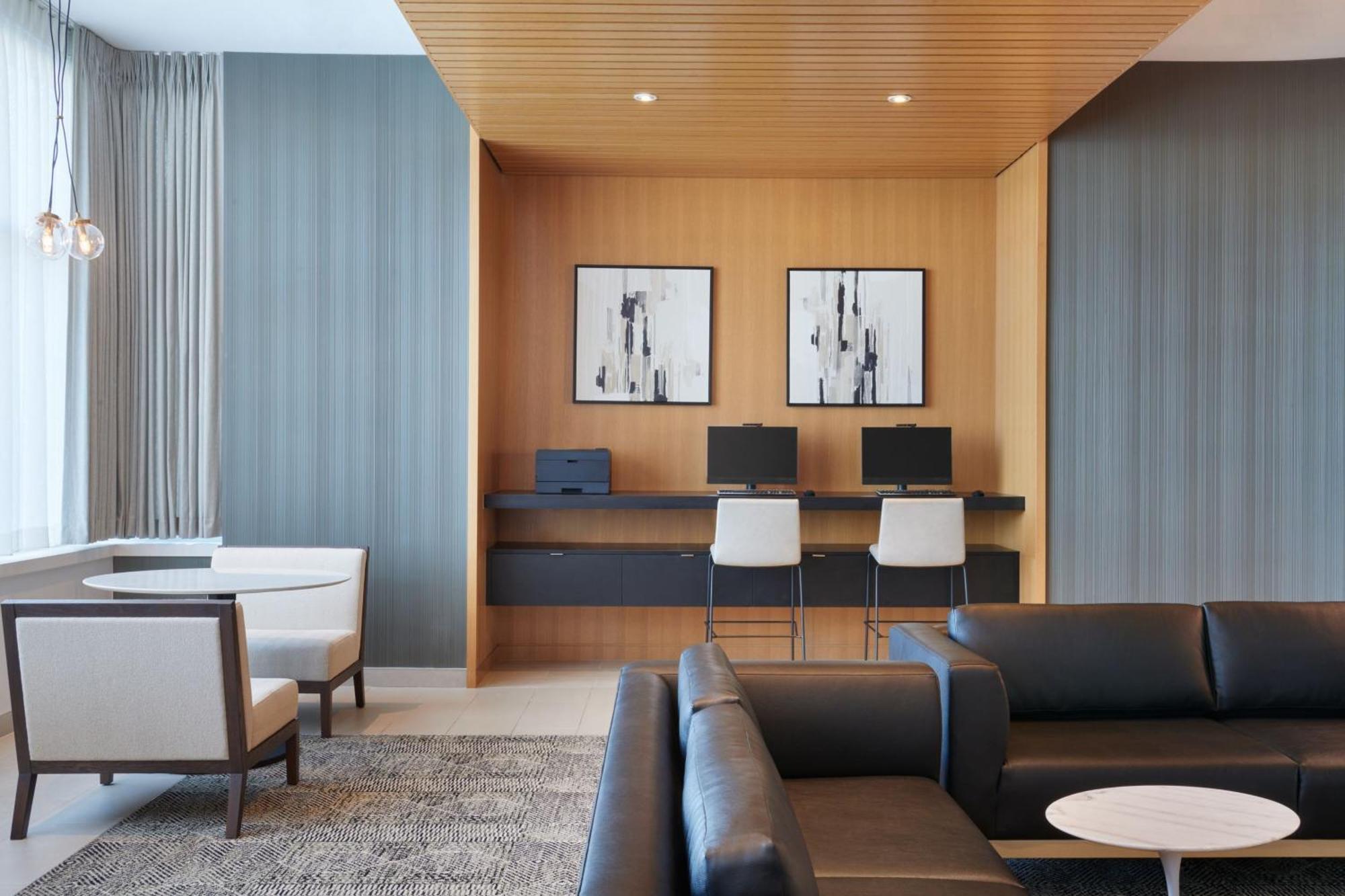 Residence Inn By Marriott Calgary Airport Bagian luar foto