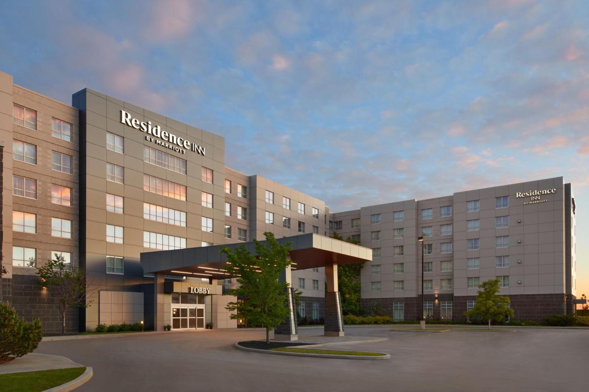 Residence Inn By Marriott Calgary Airport Bagian luar foto